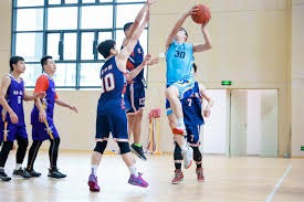 罗泽：多特周中踢了欧冠？我不认为这会对我们有